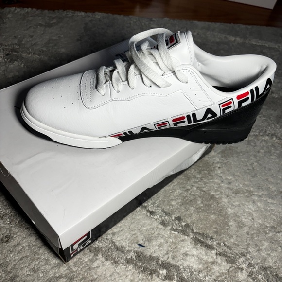 Men’s fila sneakers size 11.5 - Picture 3 of 5